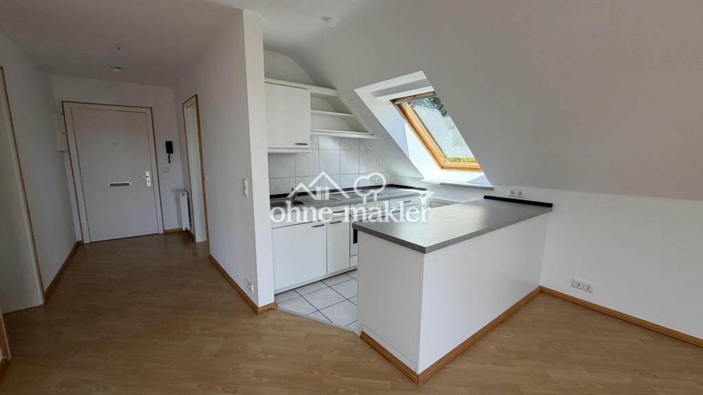 ZWEI ZIMMER DACHGESCHOSS WOHNUNG - LOGGIA, HELL, RUHIG - Foto 3