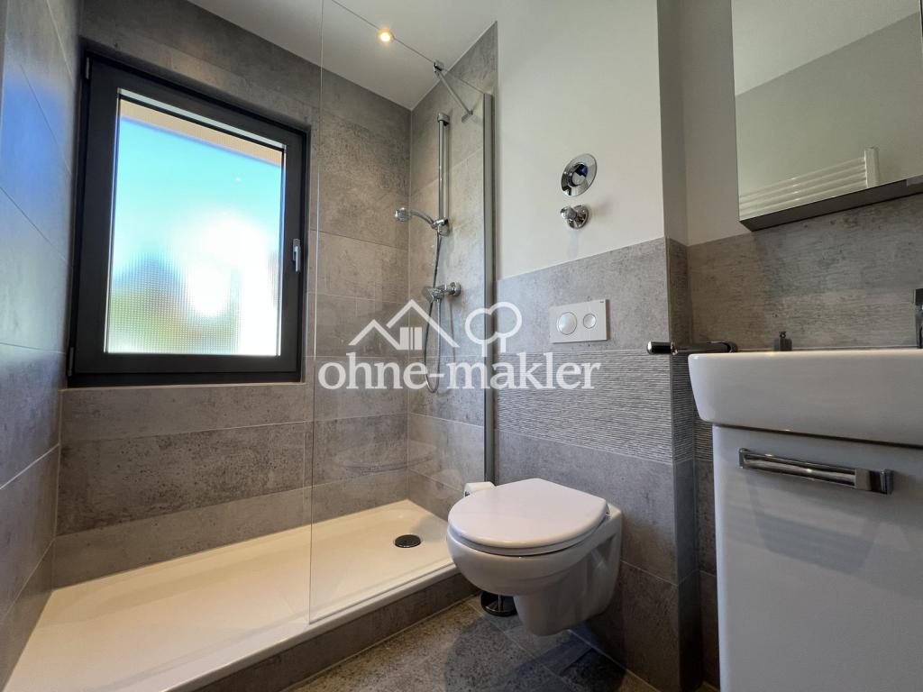 Ruhige und moderne Wohnung mit Einbauküche und hochwertigem Badezimmer - Photo 4
