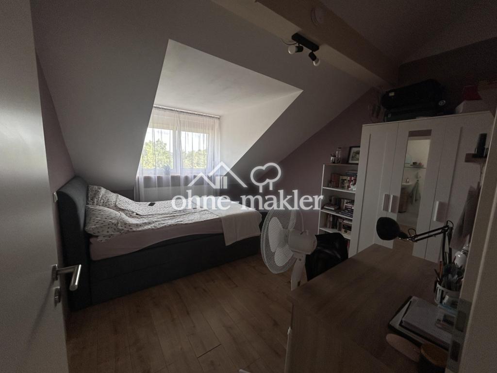 Charmante Dachgeschosswohnung in Poing - Photo 1