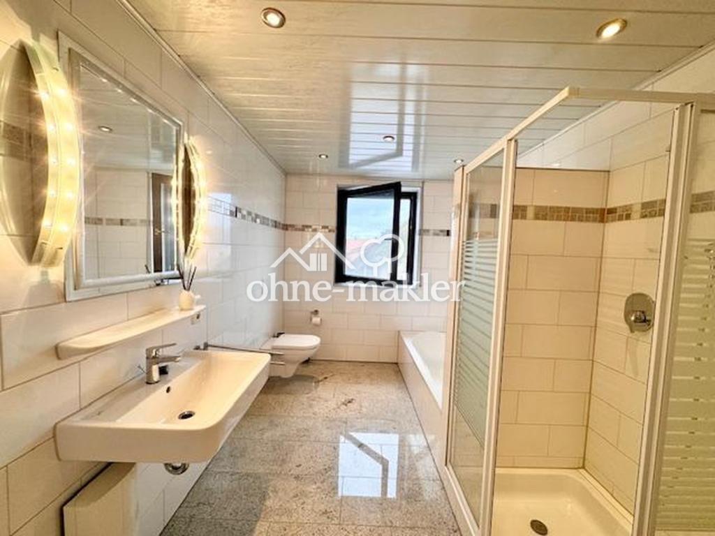 Hochwertig renovierte 3-Zimmer-Wohnung mit Balkon & neuer Einbauküche - Foto 4