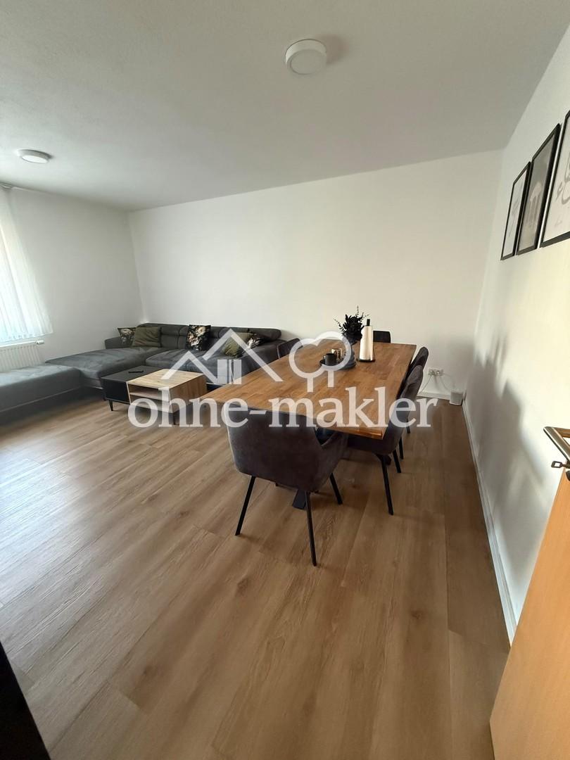Exklusive 3 - Zimmer-Wohnung in zentraler Lage mit großem Balkon im 1. OG - Photo 1