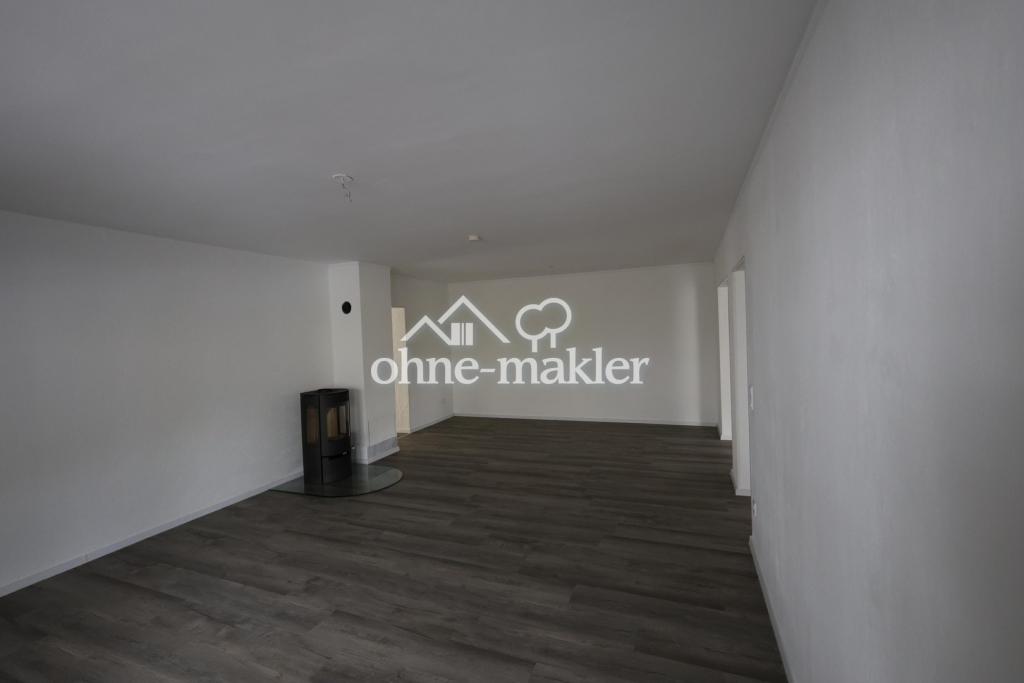 Kernsanierte 4-Zimmer-Wohnung mit eigenem Eingang, Kaminofen und großer Terrasse - Photo 4