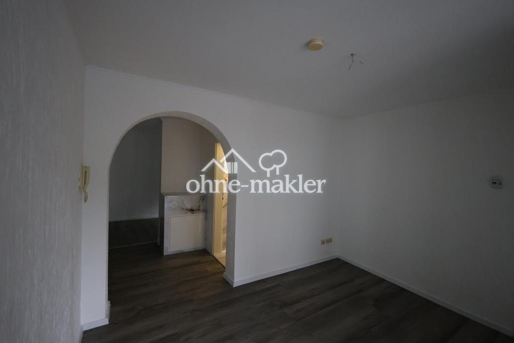 Kernsanierte 4-Zimmer-Wohnung mit eigenem Eingang, Kaminofen und großer Terrasse - Photo 3