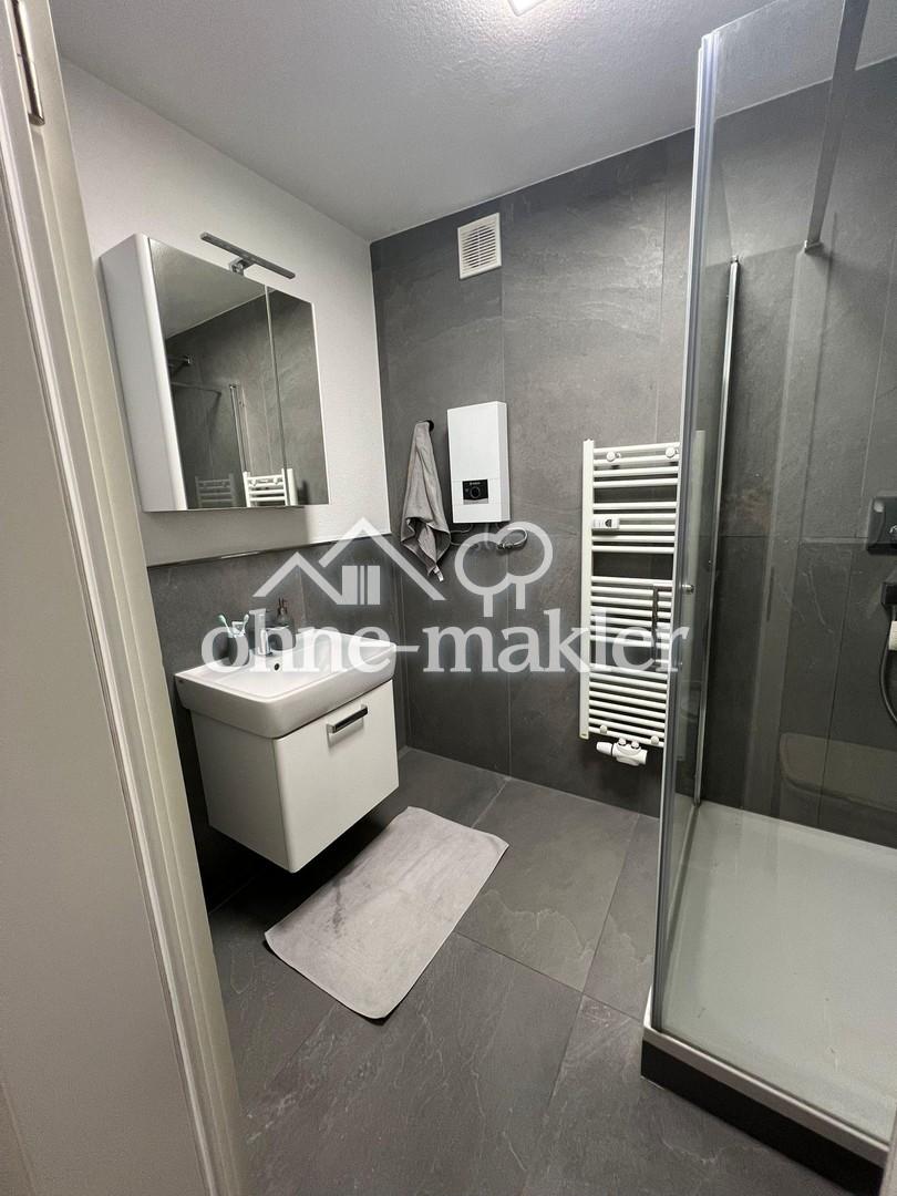 Kernsaniert, Stylische 2-Zim.-Wohnung mit Riesen-Terrasse & Traumhafter Aussicht! - Photo 5