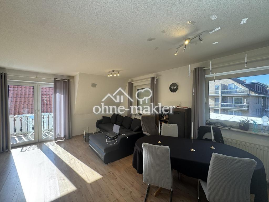 Von Privat, für junge Leute, 3 ZKB, EBK, HWR, Balkon, Kaminofen, Waschtrockner, Carport mit AR - Photo 1