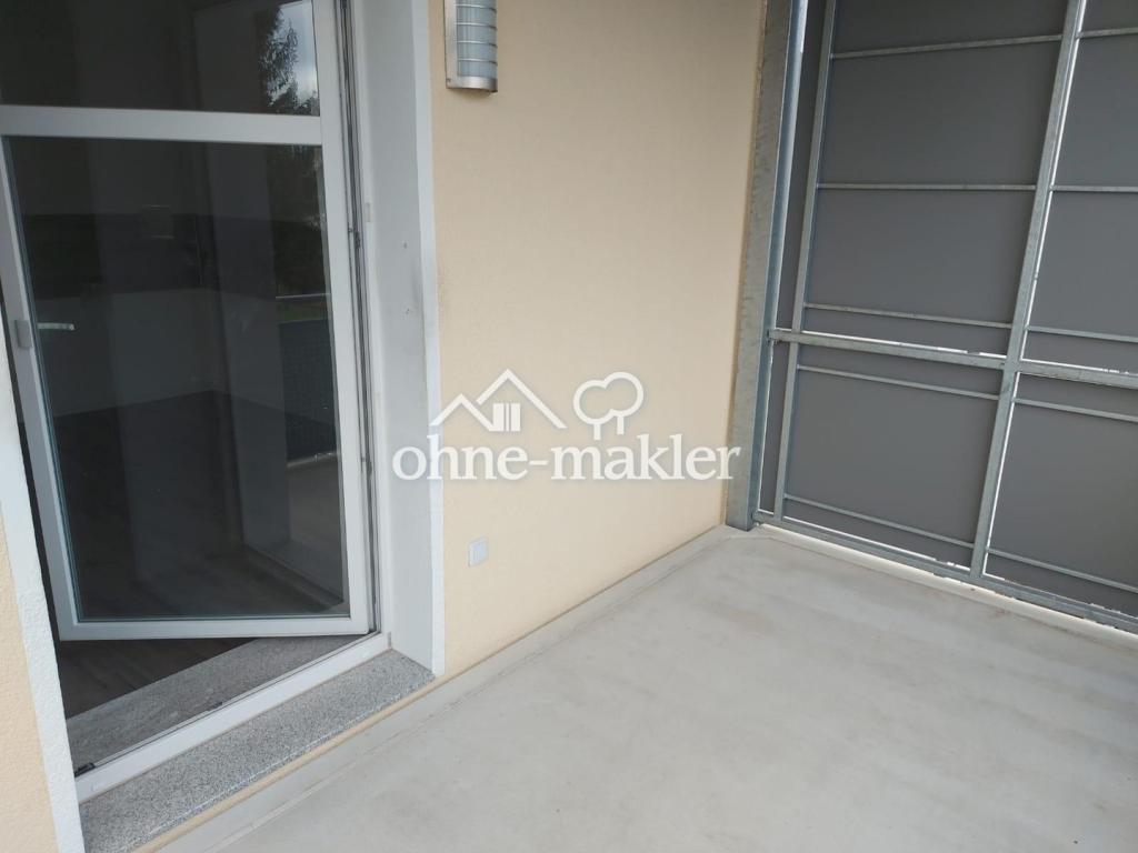 Großzügige 4-Zimmer-Wohnung mit Balkon, Loggia und offenem Wohnbereich in Zwickau - Photo 2