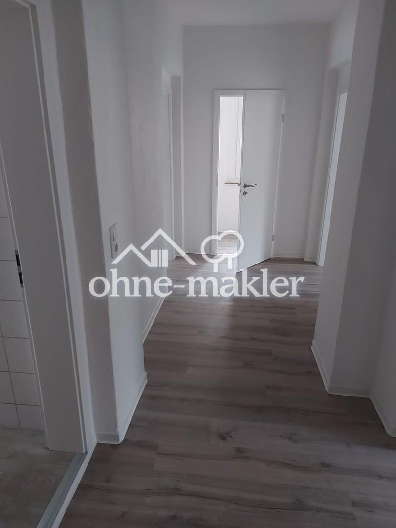 Großzügige 4-Zimmer-Wohnung mit Balkon, Loggia und offenem Wohnbereich in Zwickau - Photo 4