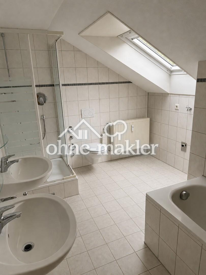Großzügige 3-Zimmer Dachgeschoss Wohnung mit eigenem Gartenanteil in traumhafter Waldrandlage - Photo 5