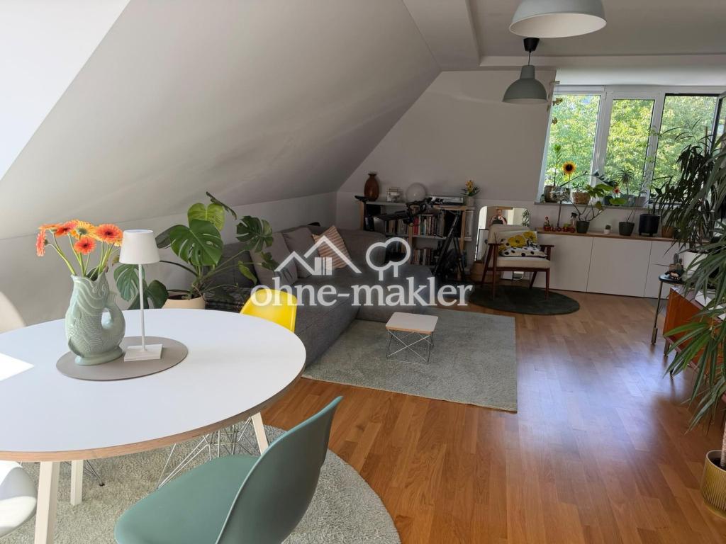 Helle, freundliche und ruhige DG-Wohnung - Foto 2
