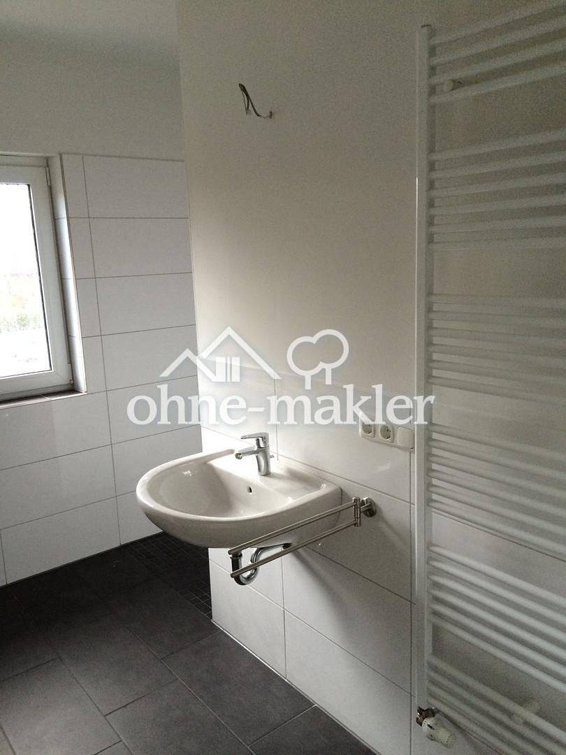 Wohnung in Stadtvilla mit großzügiger Terrasse und Carport im Grünen - Photo 5