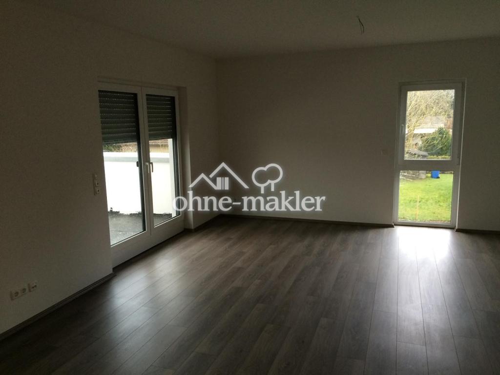 Wohnung in Stadtvilla mit großzügiger Terrasse und Carport im Grünen - Photo 1
