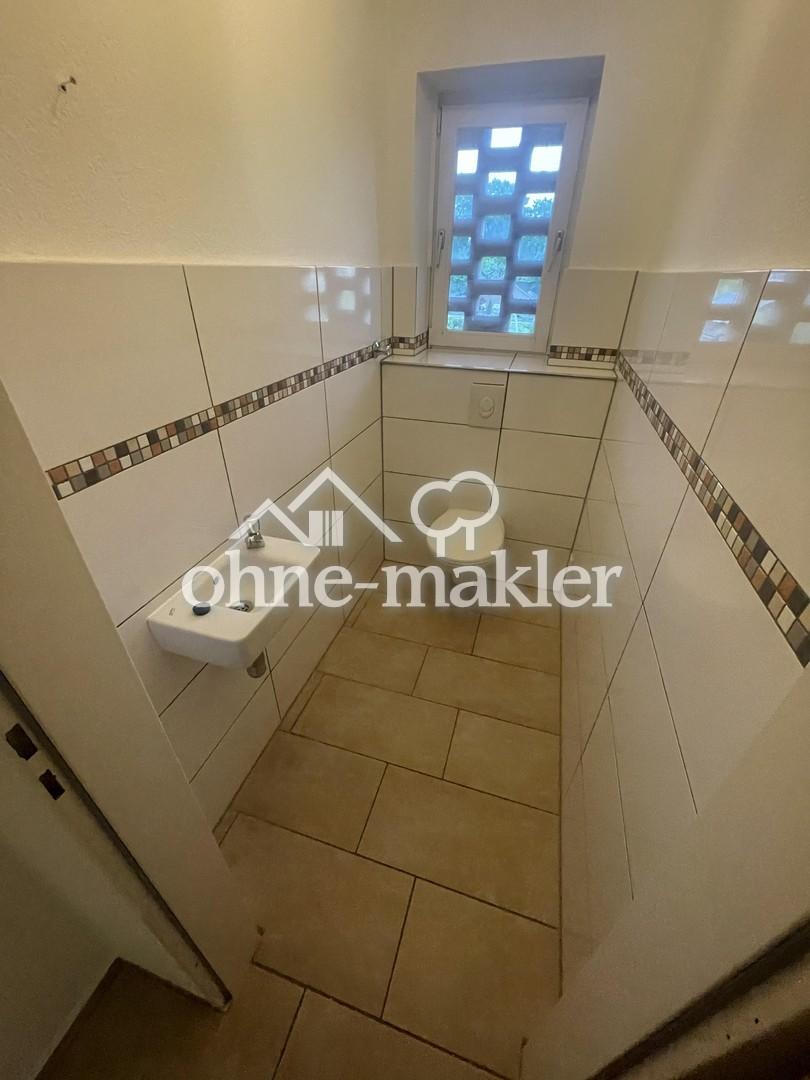 Geräumige 5- Zimmer Wohnung mit Balkon im 2. OG - Photo 3