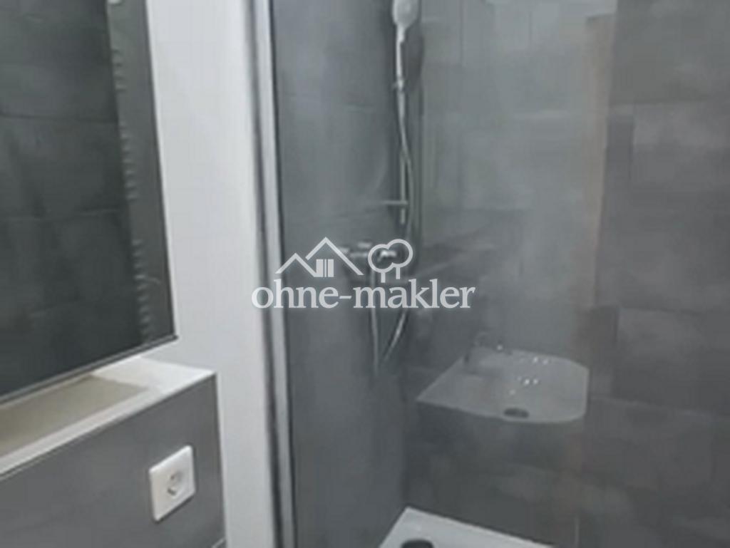 Möbliertes, renoviertes WG-Zimmer in 4er-WG mit Balkon! - Foto 5