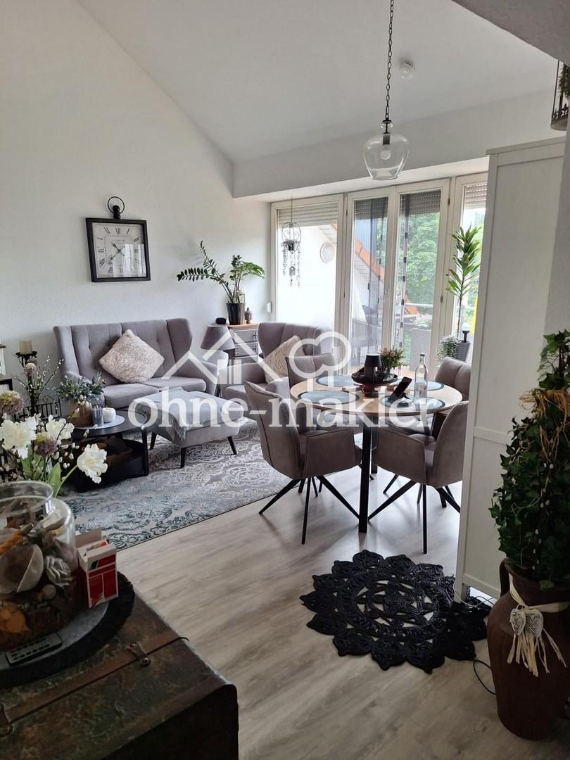 Helle 3-Zimmer-Dachgeschosswohnung mit Balkon und Parkplatz in Ludwigsfelde-Genshagen - Photo 1