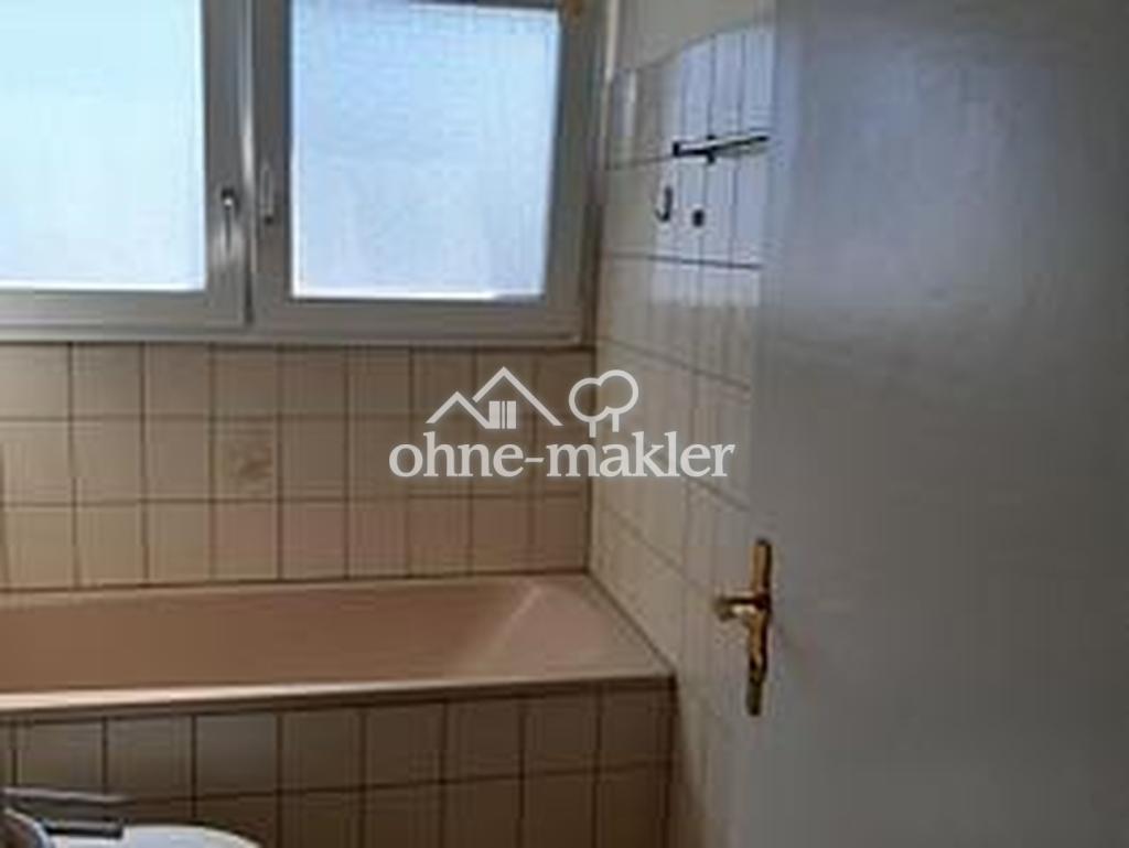 !!! Helle !!! Freundliche !!! Ruhige !!! Dachgeschoßwohnung !!! - Photo 2