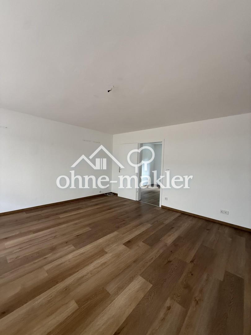 Großzügige 4 Zimmer EG Wohnung mit Terasse und kleinem Garten - Photo 1