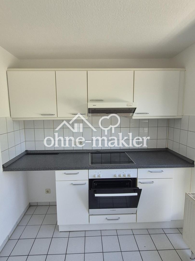 Helle Dachgeschosswohnung mit Küchenbalkon - Photo 1