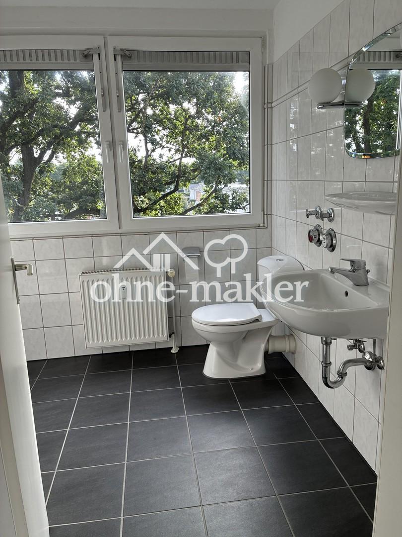 Helle Dachgeschosswohnung in ruhiger Lage - Photo 3