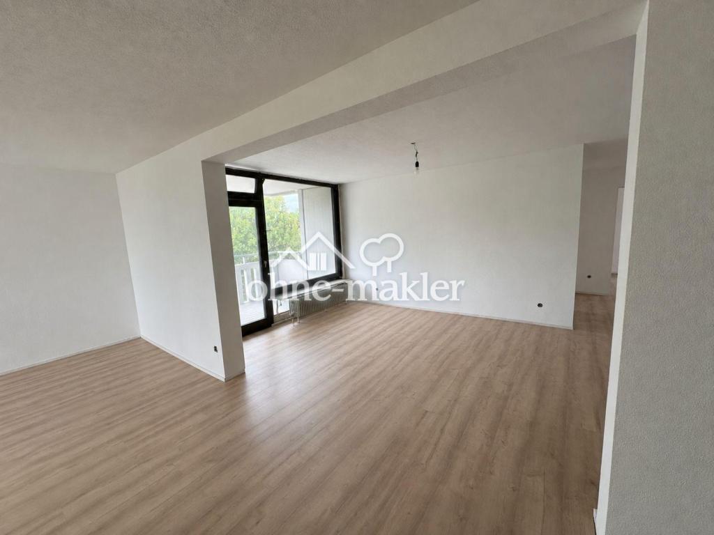 Erstbezug nach Sanierung- 3,5-4 Zimmer-Wohnung mit Einbauküche - Photo 3