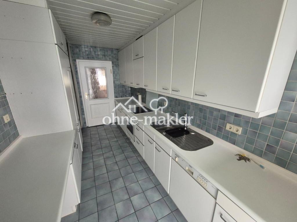 Exklusive 4-Zimmer-Wohnung mit EBK und Stellplatz in Stuttgart - Photo 4