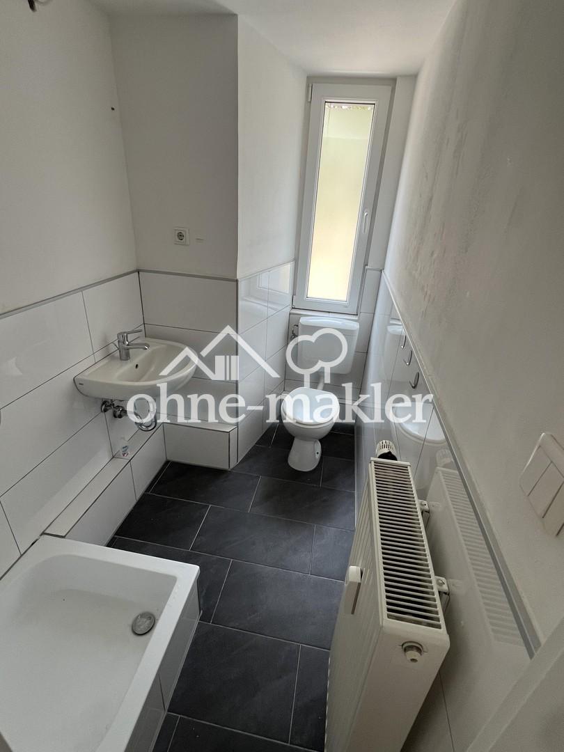 Sanierte und helle 2-Zimmerwohnung m. gr. Wohnküche + Duschbad - Photo 2