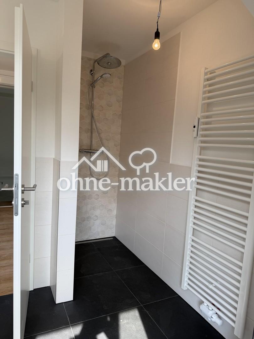 Wohnen im Denkmal – frisch sanierte 115-m²-Dachgeschosswohnung mit großem Wohnbereich - Photo 3