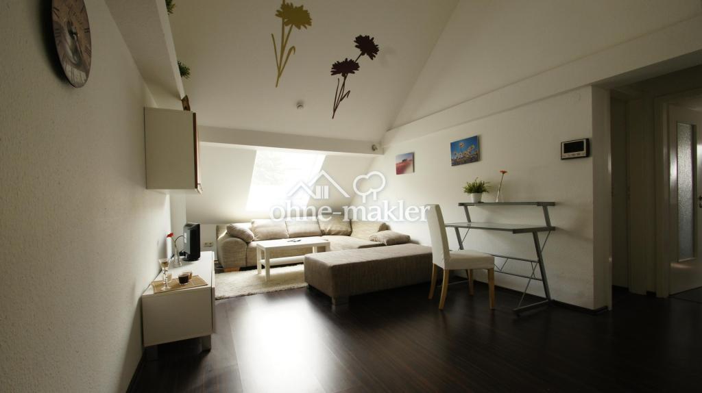 Lichtdurchflutete 3 Zimmer Dachgeschosswohnung - Photo 2