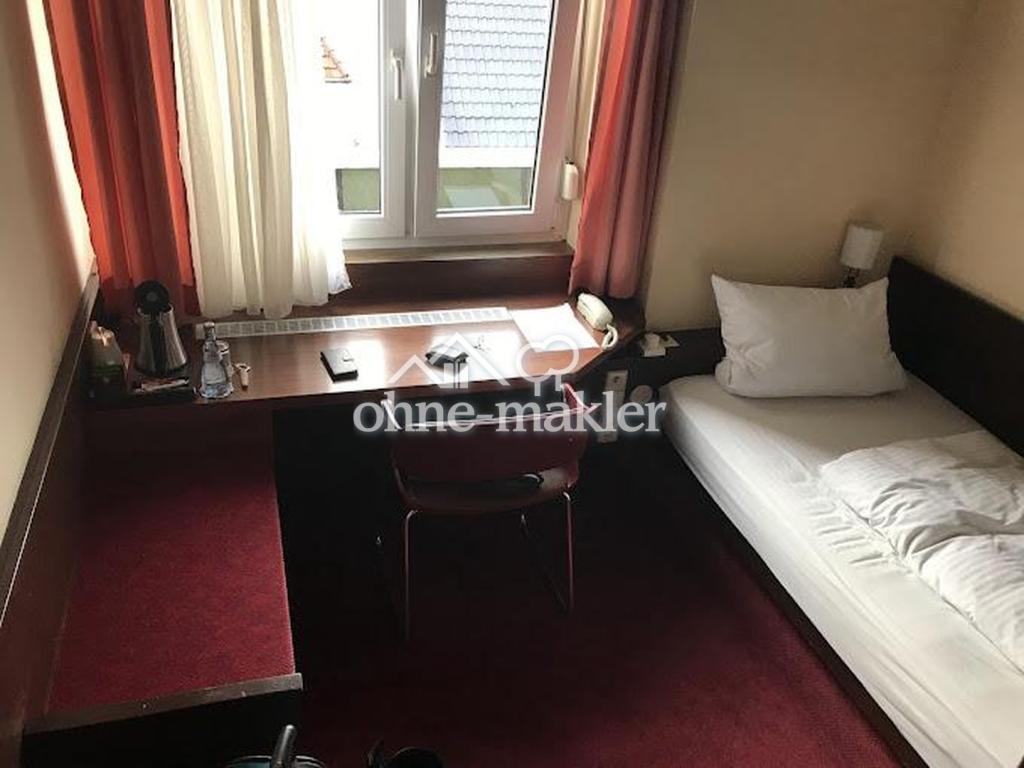 Hotelanlage,35 EZ und 10 DZ mit 50 Parkp, langfristig an Monteure/Studenten - Photo 3