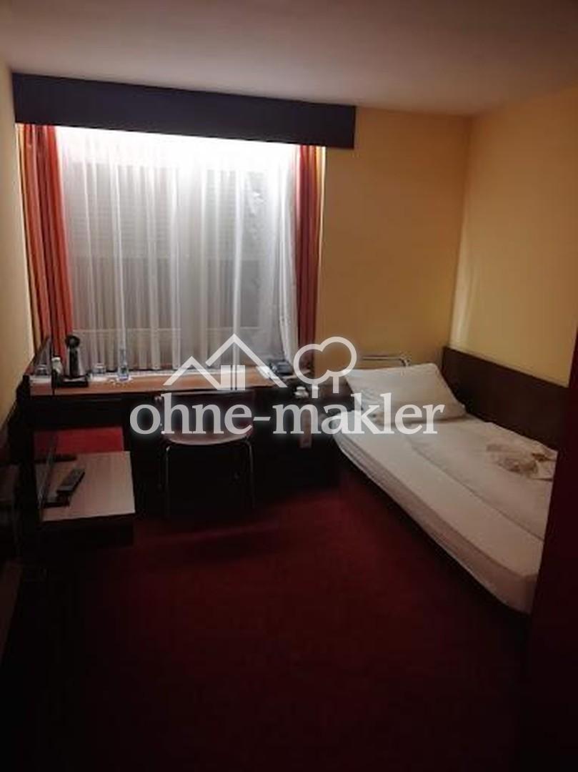 Hotelanlage,35 EZ und 10 DZ mit 50 Parkp, langfristig an Monteure/Studenten - Photo 2