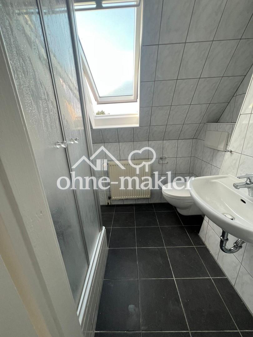 Frisch modernisierte 2,5-Zimmer-Dachgeschosswohnung in Dortmund-Brackel – sofort bezugsfrei - Photo 3