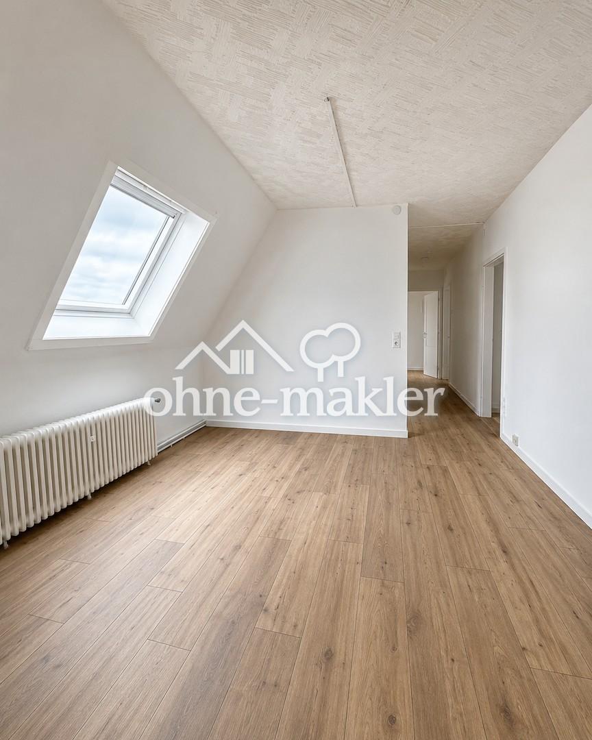 Frisch renovierte 4-Zimmer-Dachgeschosswohnung in zentraler Lage von Remscheid - Foto 3