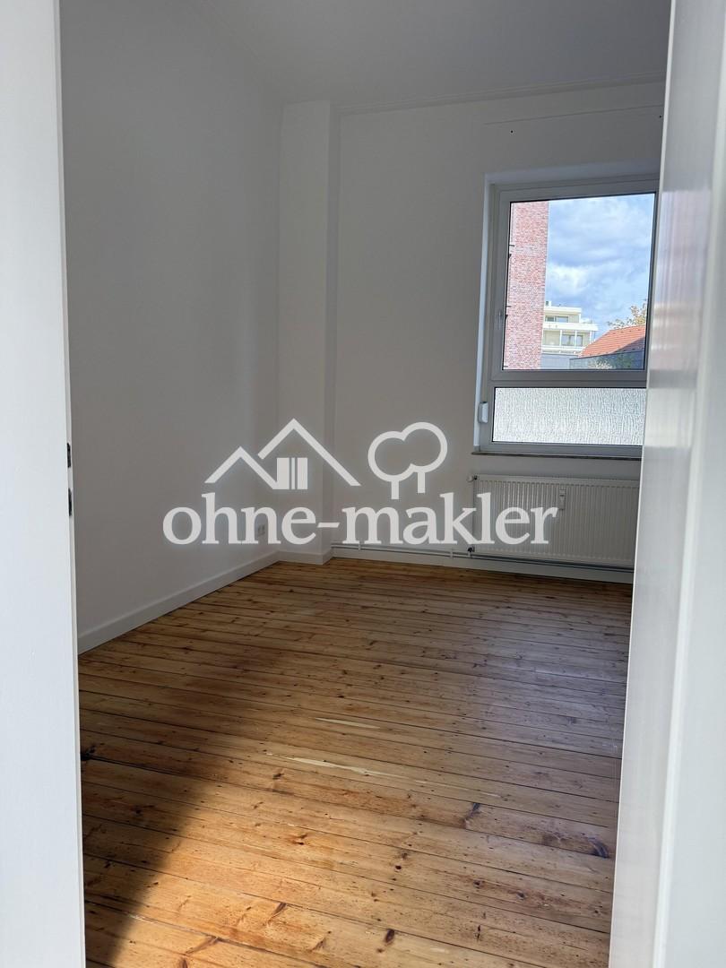 Sanierter Altbau: 3 Zimmer im EG, direkt am Bahnhof Rodenkirchen - Photo 1