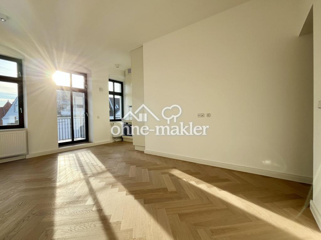 3 Zimmer-Wohnung in stilvollem Altbau | 2 Balkone | Weitblick | EBK | Aufzug | Keller | kernsaniert - Photo 2