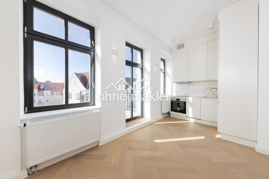 3 Zimmer-Wohnung in traumhaftem Altbau | 2 Balkone | Weitblick | EBK | Aufzug | Keller | kernsaniert - Photo 4