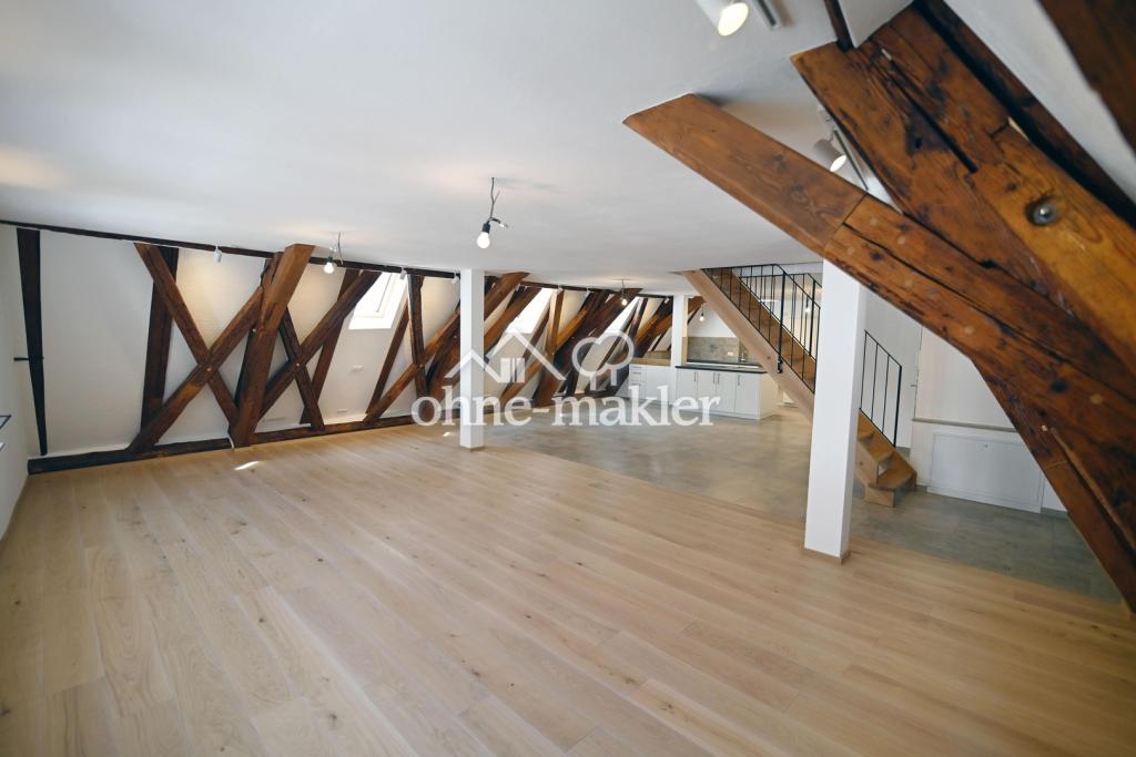 Stilvoll modernisiert: 4-Zimmer-Dachgeschosswohnung in Freising mit Dachterrasse - Photo 1