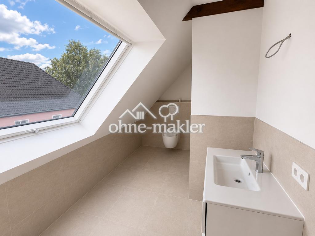 Hochwertiger Erstbezug im Dachgeschoss mit Einbauküche - ca. 110 m² - mit Stellplatz in ruhiger Lage - Photo 5