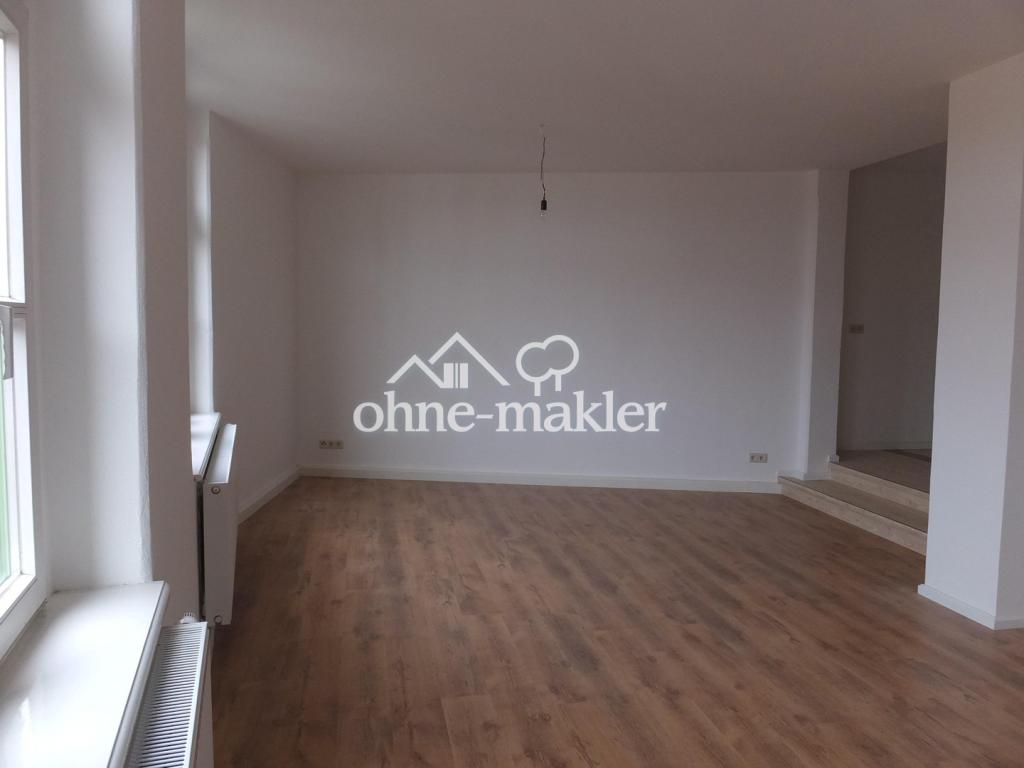 Großzügiger Altbaucharme in zentraler Lage – 4‑Raum‑Wohnung mit besonderem Grundriss - Photo 2