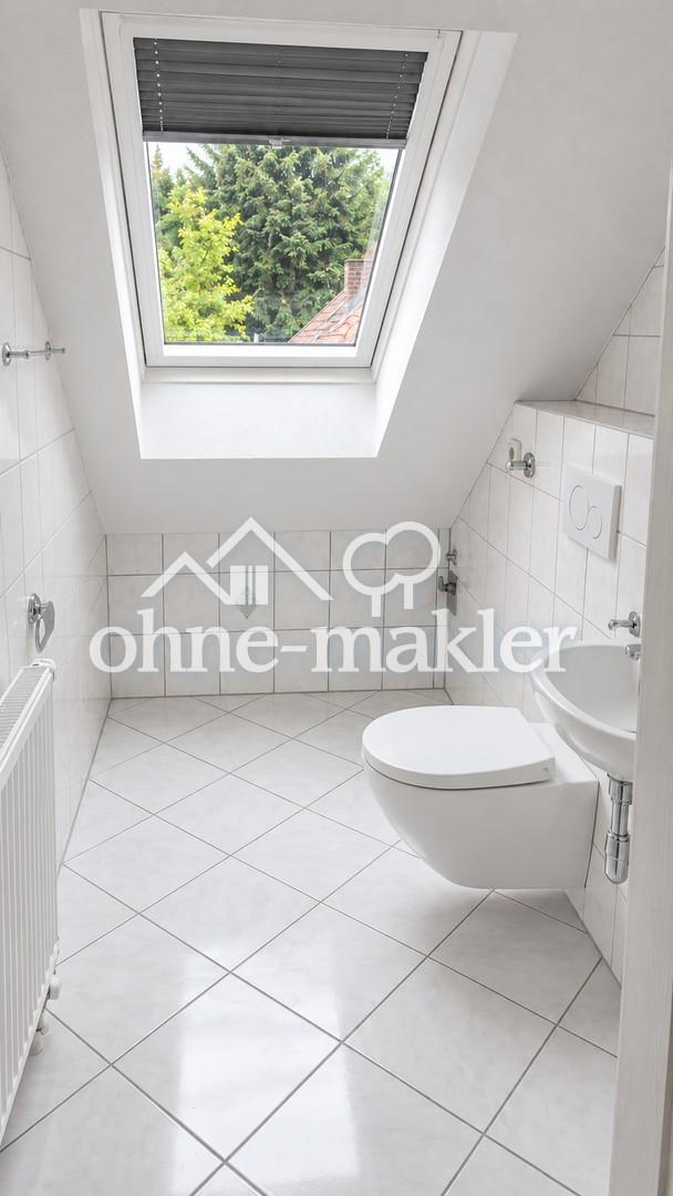 Renovierte DG-Wohnung 2,5 ZKB mit Balkon - Photo 4