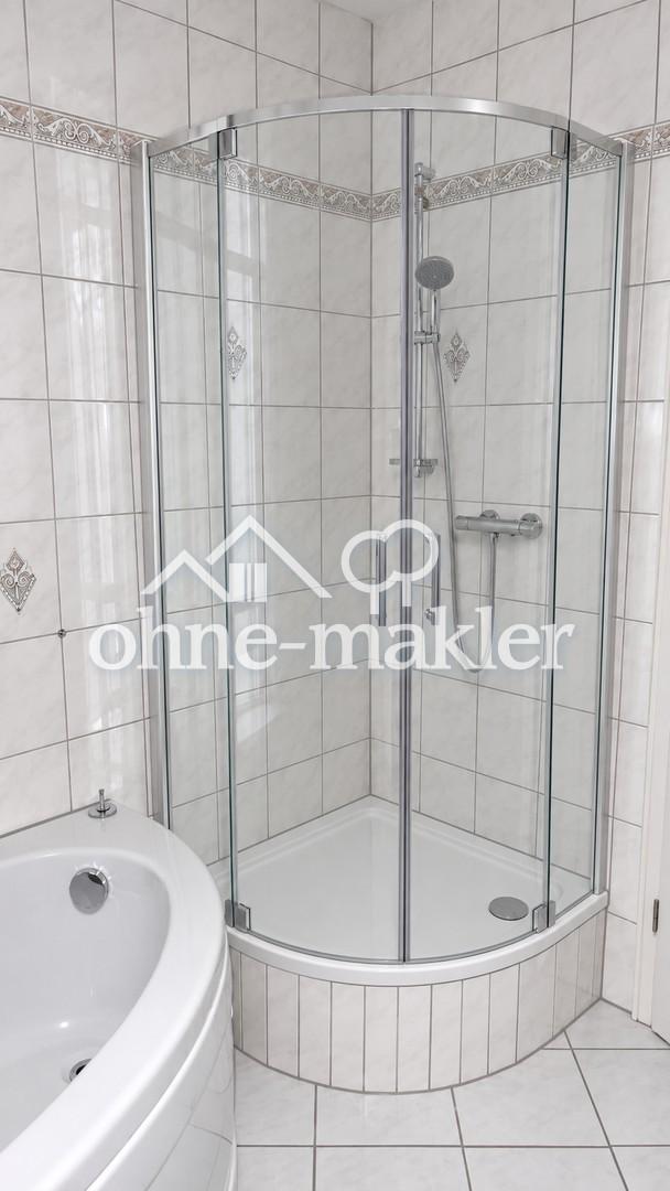 Renovierte DG-Wohnung 2,5 ZKB mit Balkon - Photo 5