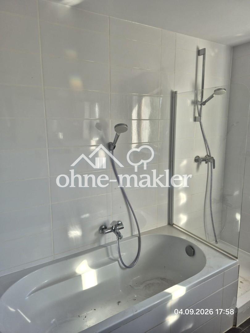 Renovierte 3-Zimmer-Wohnung mit Einbauküche in Altensteig - Photo 3