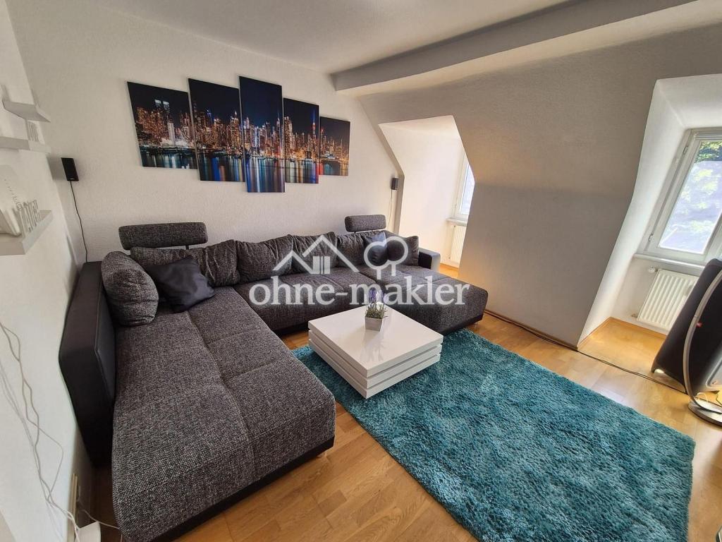 Schöne, zentral gelegene 4-Zimmer-Wohnung mit Gartenanteil - Foto 3
