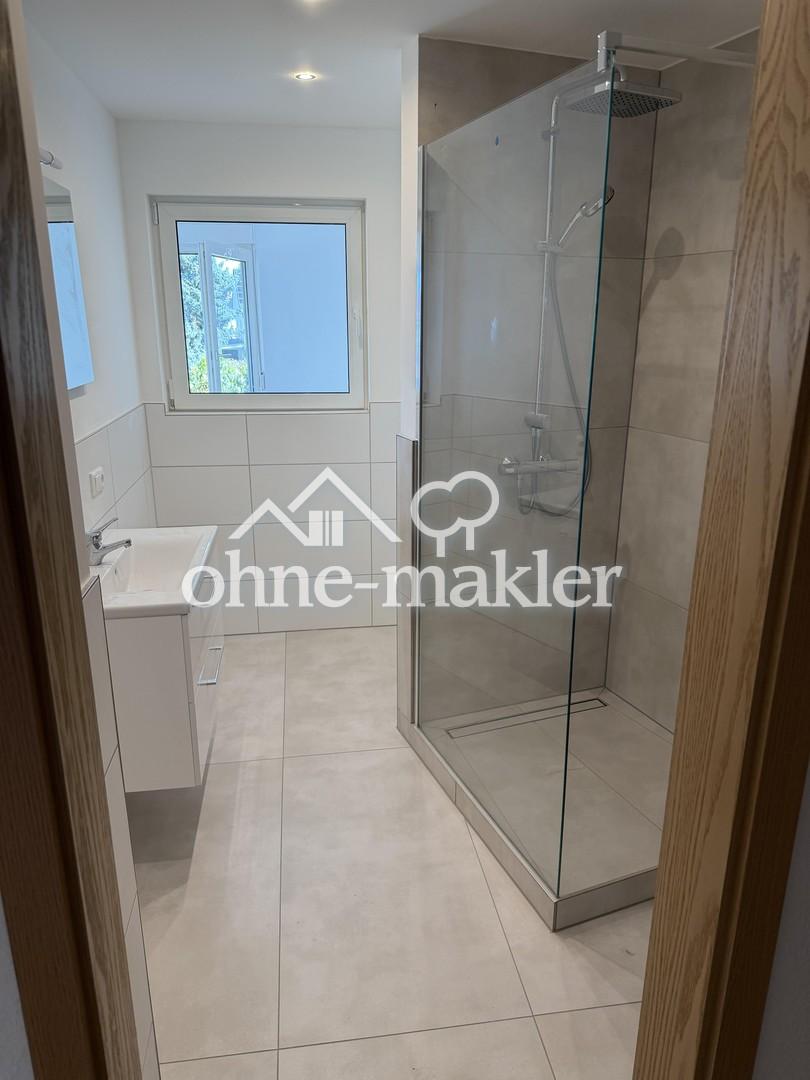 Erstbezug nach Sanierung: Helle 3 Zimmer Wohnung mit Waschküche & Kellerabteil - Foto 1