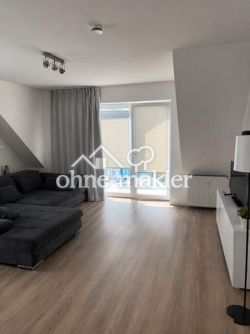 Großzügige, helle 3 Zimmerwohnung zum 01.10 oder 01.11 - Photo 1