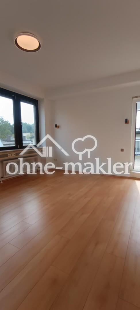 Große 4 Zimmer WHG mit Dachterrasse in bester Lage mit Stellplatz - Foto 4