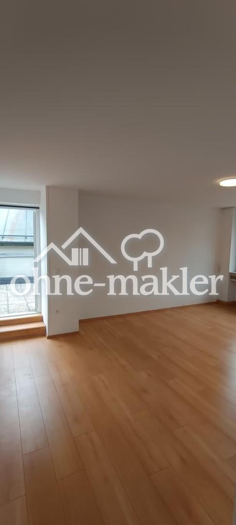 Große 4 Zimmer WHG mit Dachterrasse in bester Lage mit Stellplatz - Foto 1