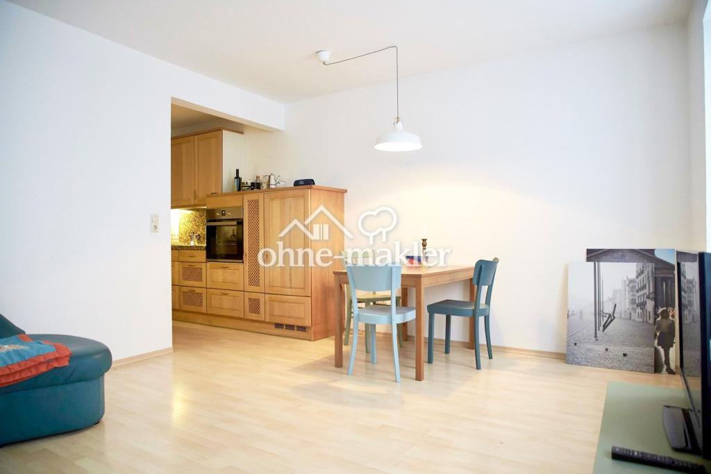 Möblierte 2-Zimmer-Wohnung mit Einbauküche und Carport in zentraler Lage - Photo 2