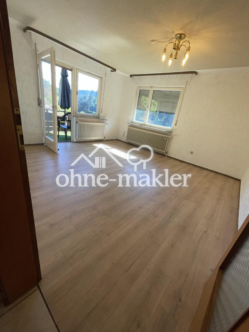 Sonnige Dachgeschosswohnung mit Terrasse in Lauterbach (Schwarzwald)– 4,5 Zimmer, Garage inklusive! - Foto 1