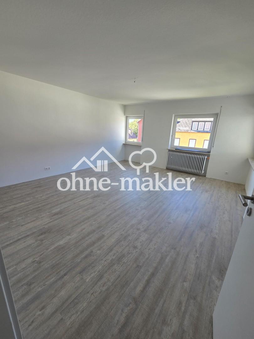 3 Zimmer Küche Bad + Gäste WC mit Balkon in zentraler Innenstadtlage in 74722 Buchen - Foto 2