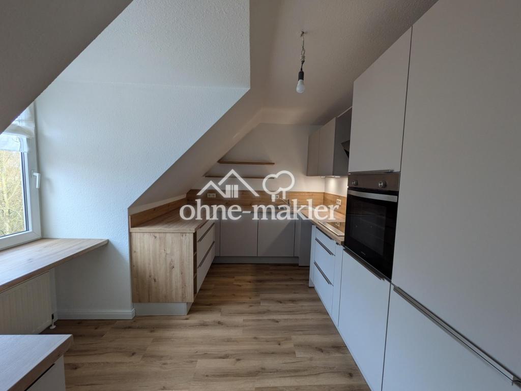 Frisch renovierte Dachgeschosswohnung - Foto 2
