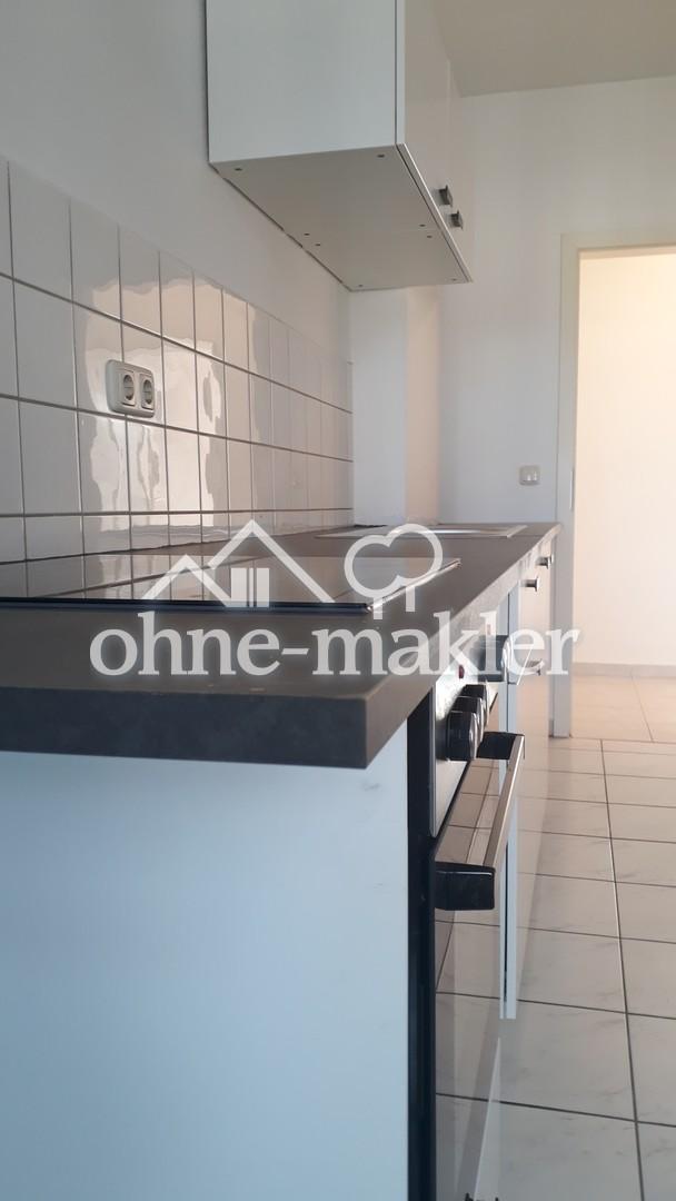 helle, sanierte 3-Raum Wohnung mit Einbauküche ab 01.10. oder 01.11 - Photo 3